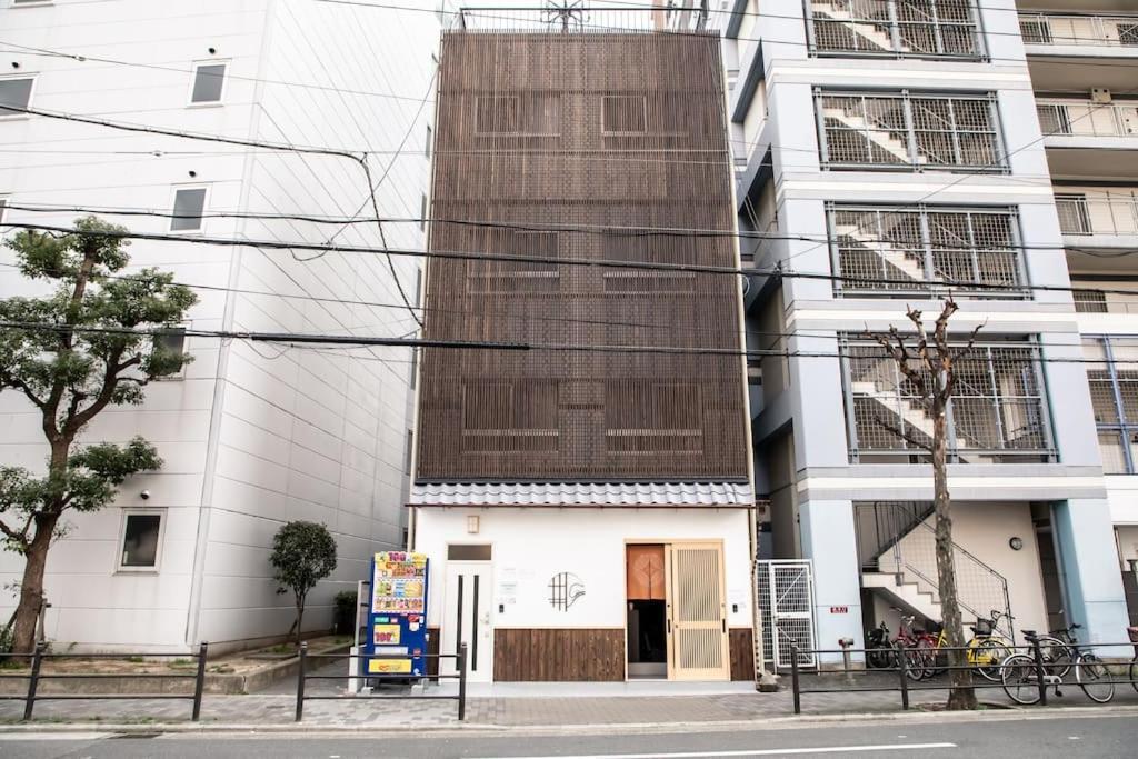 Funhouse-To North Umeda Guestresidence Osaka Exteriör bild